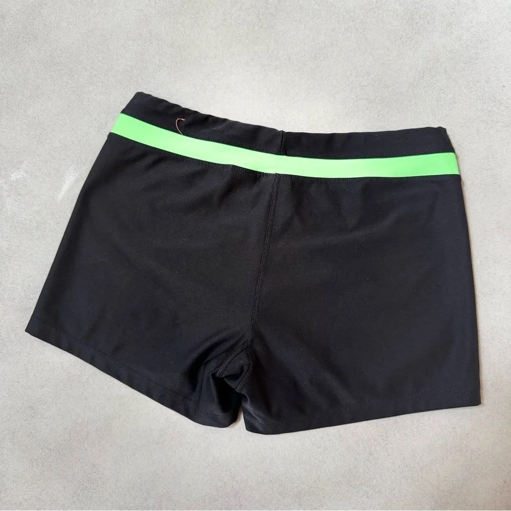 Nike Black and Green Activewear Athletic Run Shorts Women’s Size Small